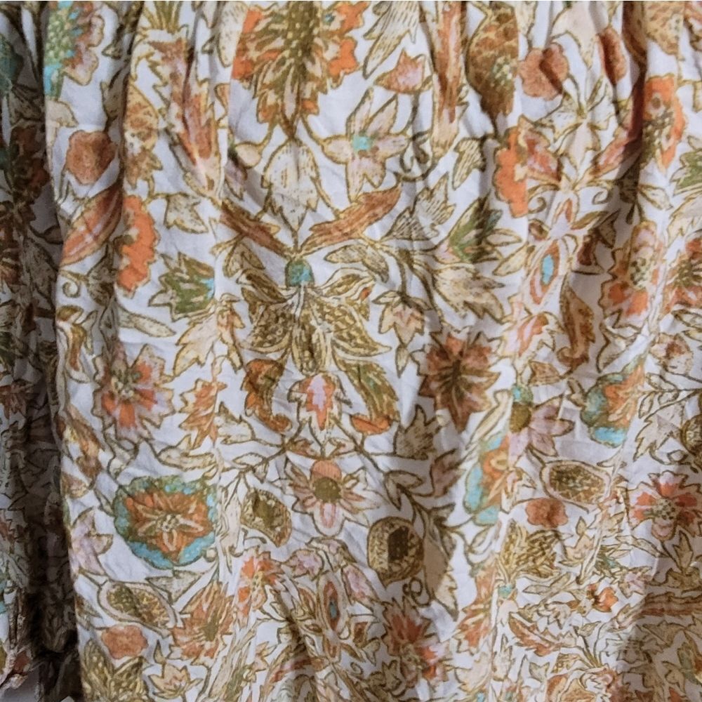 Fall boho leaf design top - Picture 4 of 7